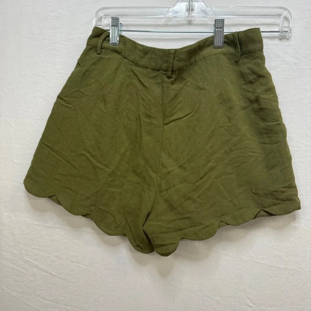 Ee:some‎ Womens Olive Green Scalloped Hem High Waisted Pleated Shorts Size Small